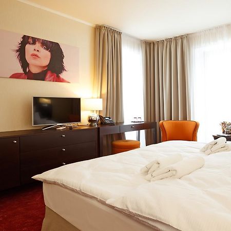Hotel Bystra Snina Exterior photo