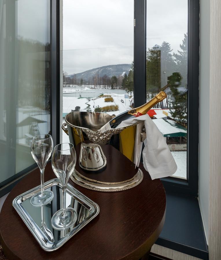 Hotel Bystra Snina Exterior photo